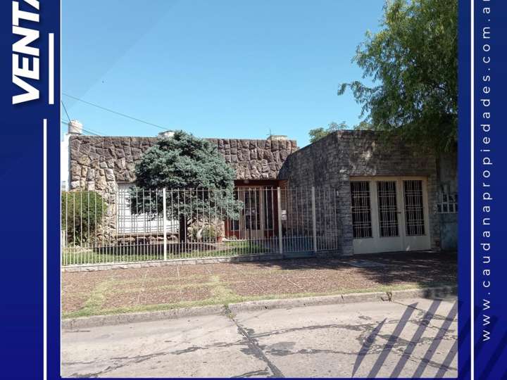 Casa en venta en Miró, 1702, Villa Luzuriaga