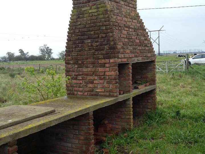 Casa adosada en venta en Calle 236, Buenos Aires