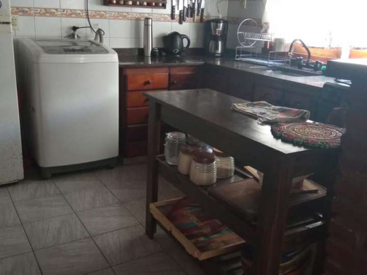 Casa en venta en Avenida Rivadavia, 14591, Villa Sarmiento