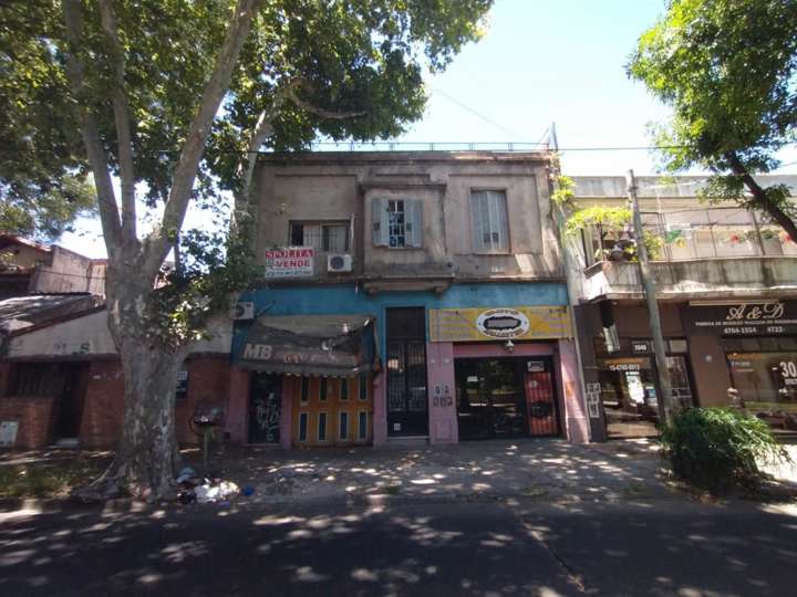 Edificio en venta en 130 - San Lorenzo, 2640, Villa Ballester