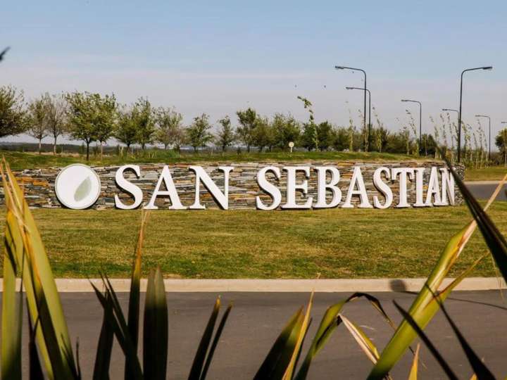 Terreno en venta en Roque Petrochi, Buenos Aires