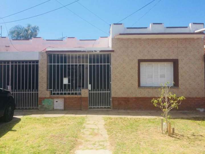 Edificio en venta en Carlos Calvo, 2442, Morón