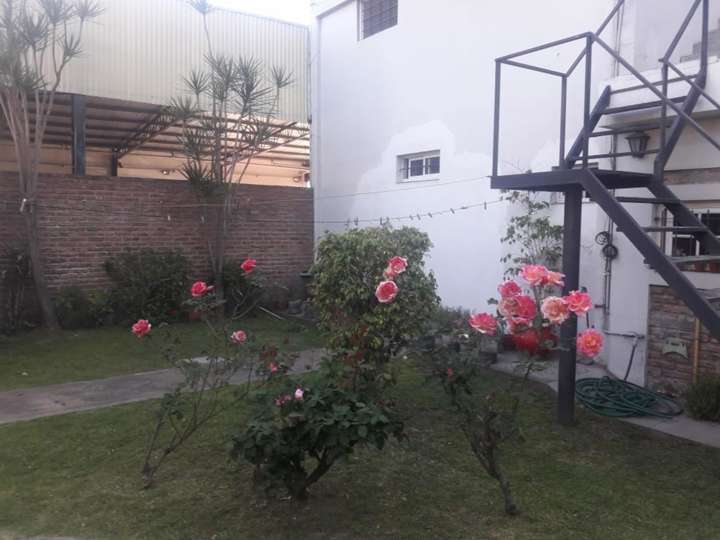 Casa en venta en Avenida Gobernador Valentín Vergara, Hurlingham