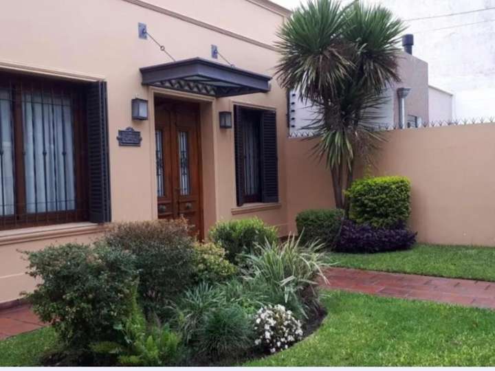 Casa en venta en Sarandí, Buenos Aires