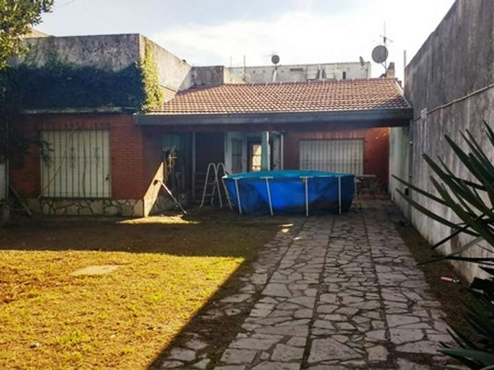 Casa en venta en Dolores, 3599, Buenos Aires