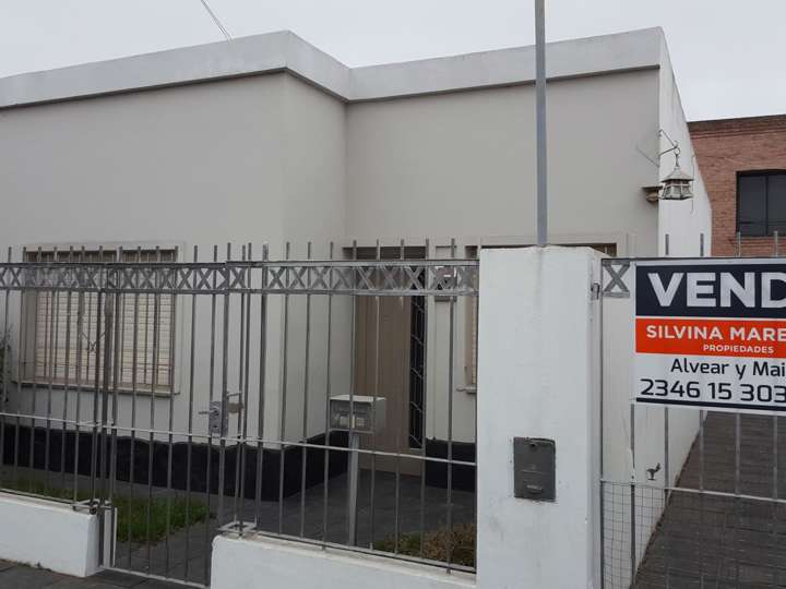 Casa en venta en Antonio Bardi, 102, Chivilcoy