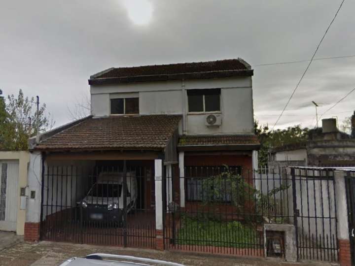 Casa en venta en Jujuy, 342, Villa Luzuriaga