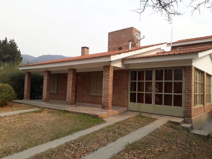 Casa en venta en Emilio Pettorutti, Villa Carlos Paz