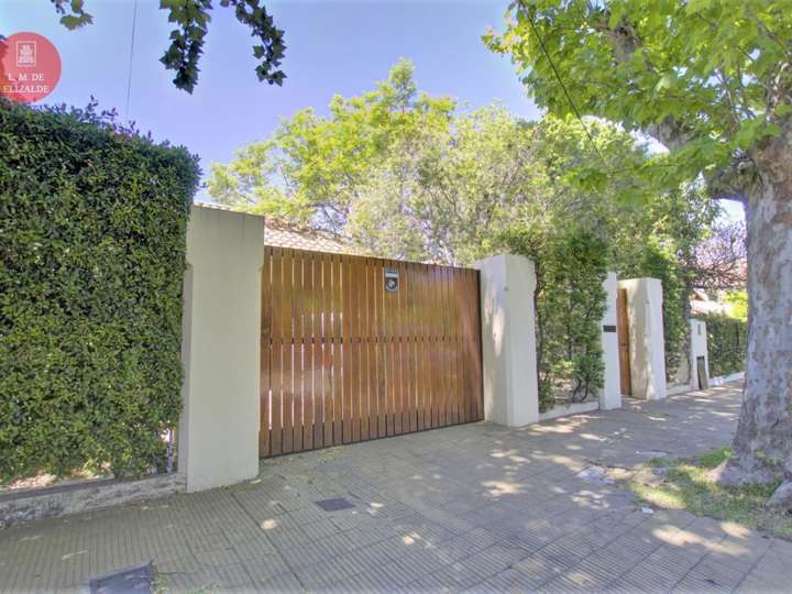 Casa en venta en Leandro N. Alem, 769, San Isidro