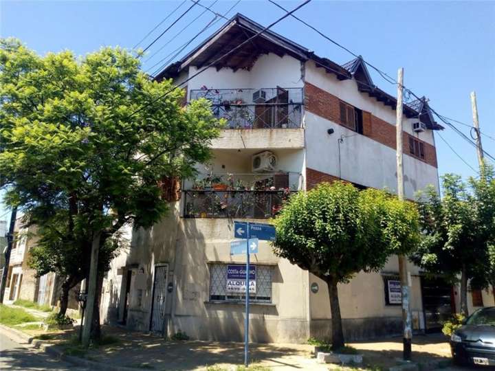 Casa en venta en Combate de los Pozos, 299, Lomas del Mirador