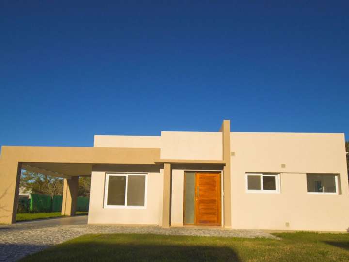 Casa en venta en Avenida 21 - Doctora Julieta Lanteri, Buenos Aires