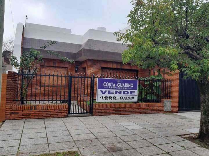 Casa en venta en Combate de los Pozos, 478, Lomas del Mirador