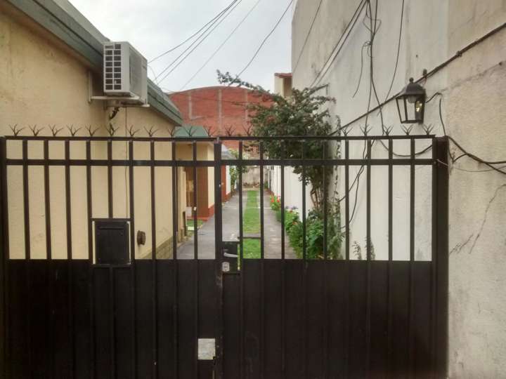 Edificio en venta en Triunvirato, 2059, Villa Luzuriaga