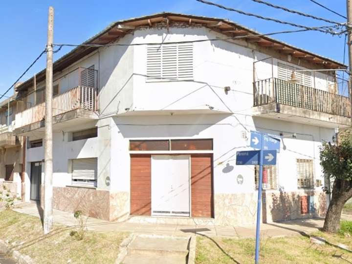 Casa en venta en Ingeniero Huergo, 889, Lomas del Mirador