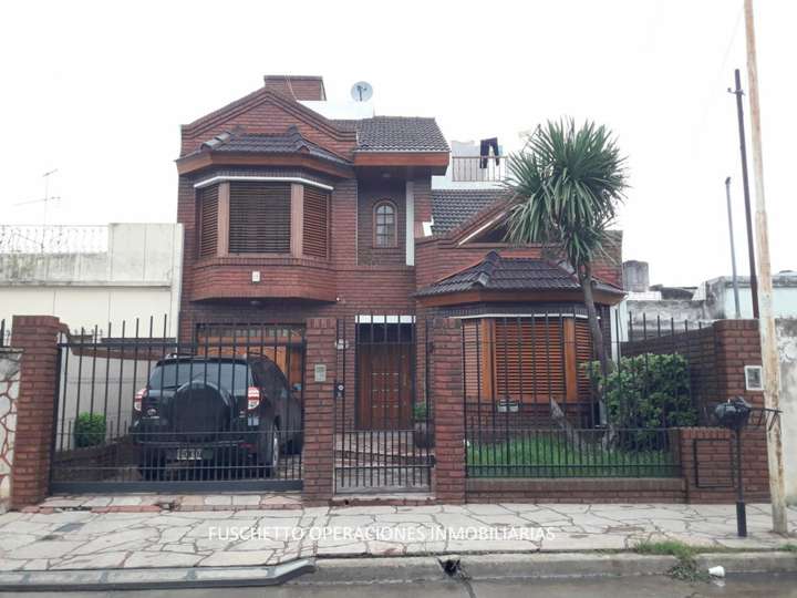 Casa en venta en José Equiza, Buenos Aires