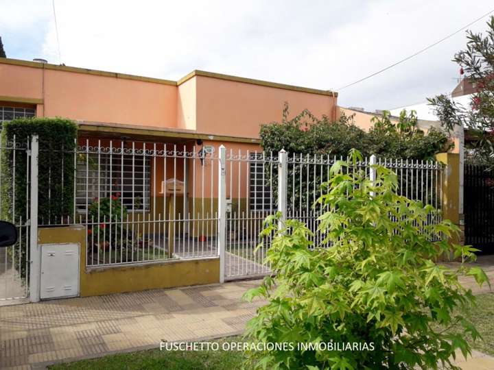 Casa en venta en Evita, 94, Buenos Aires