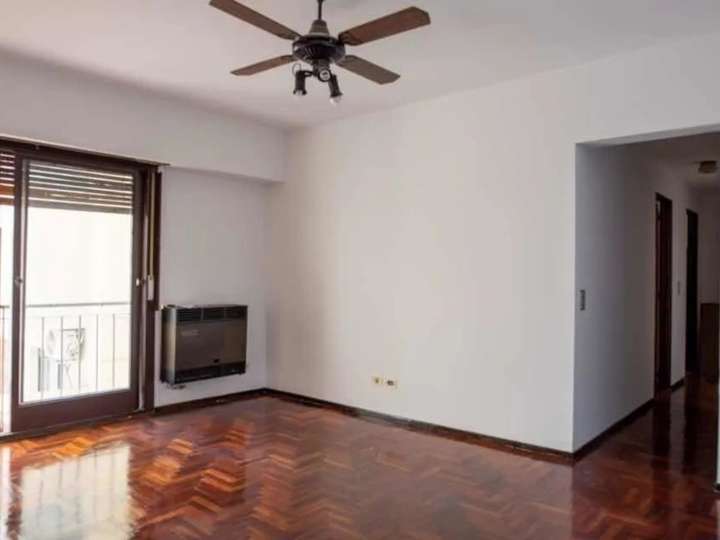 Departamento en venta en Avenida Rivadavia, 4533, Ciudad Autónoma de Buenos Aires