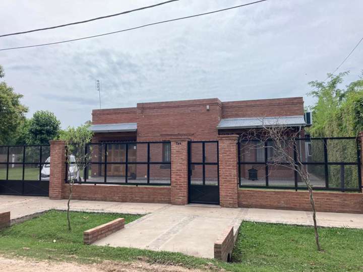 Casa en venta en Ramón Melgar, Marcos Paz