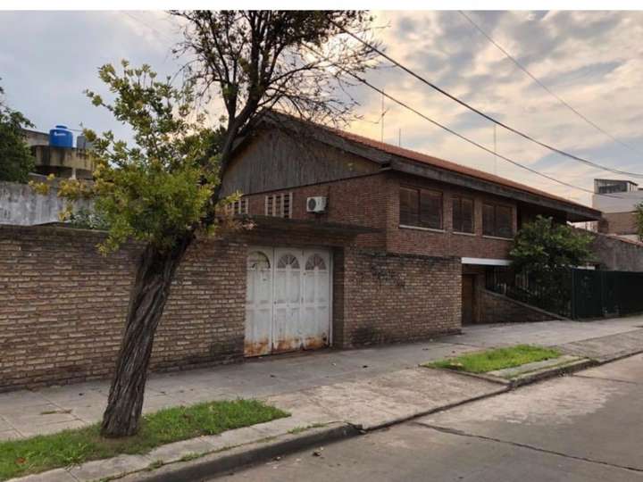 Casa en venta en Drumond, 198, Buenos Aires