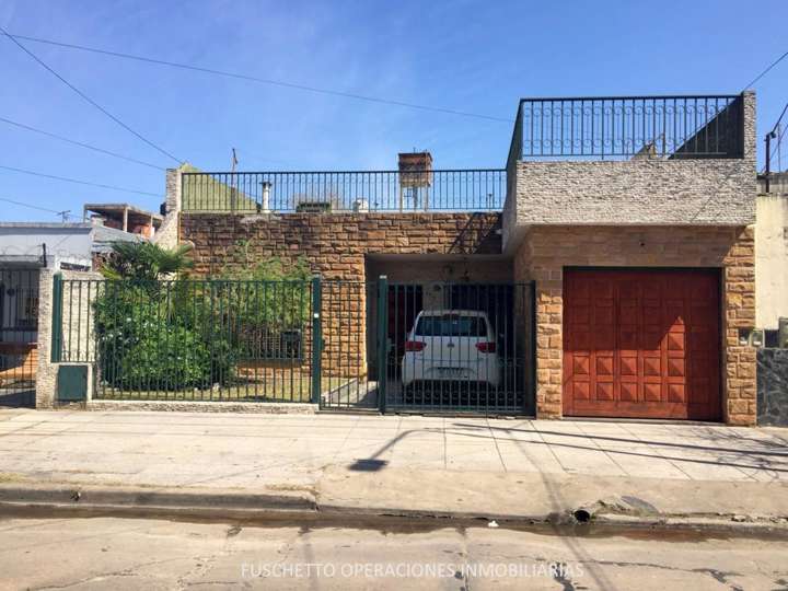 Casa en venta en Avenida Bartolomé Mitre, 613, Buenos Aires