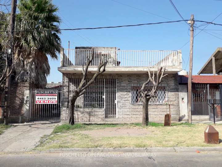 Casa en venta en Los Nogales, 1500, Tapiales