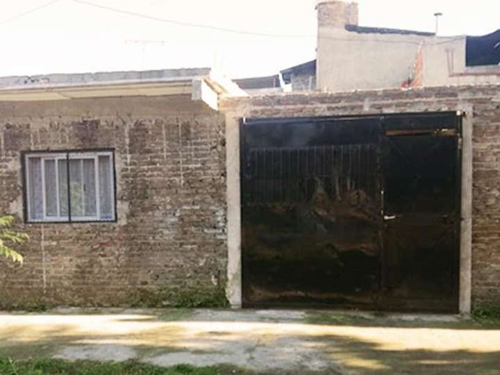 Casa en venta en Bouchard, 303, Buenos Aires