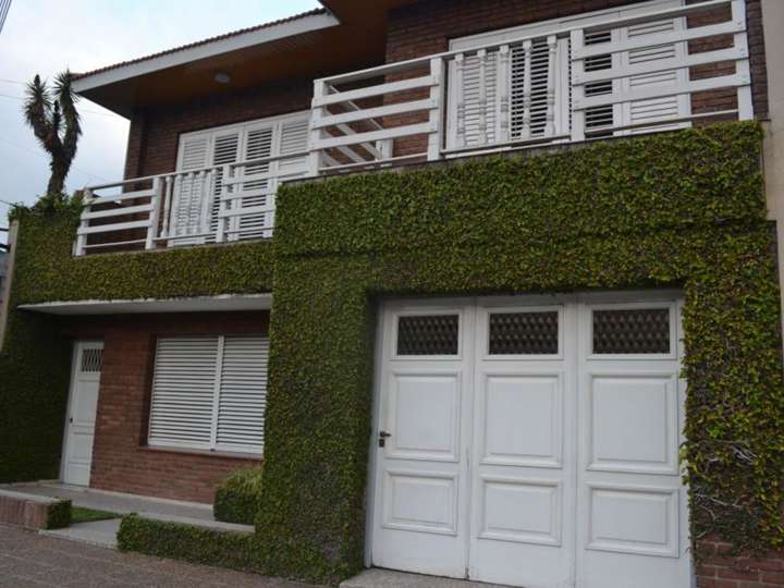 Casa en venta en Avenida Eva Perón, 1317, Buenos Aires