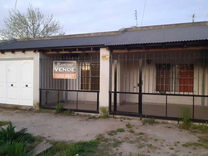 Casa en venta en José Equiza, Buenos Aires