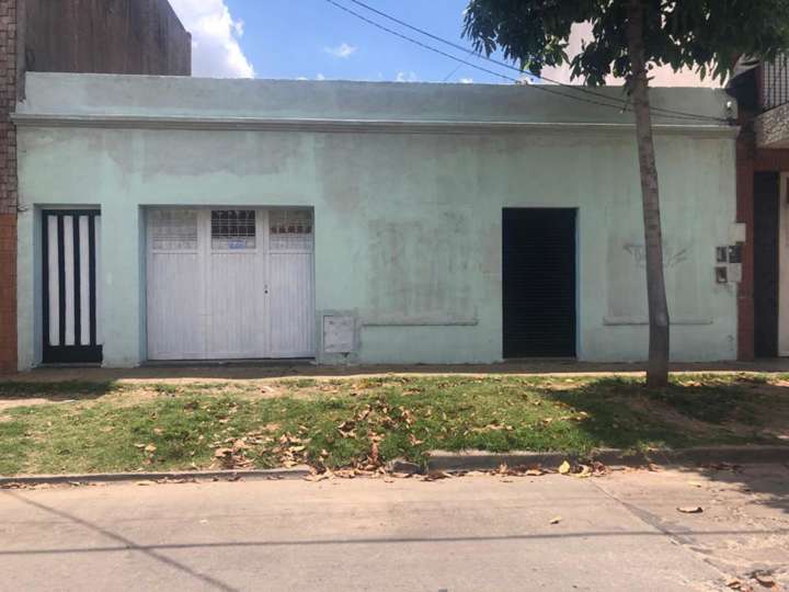 Casa en venta en Avellaneda, 3022, Lomas del Mirador