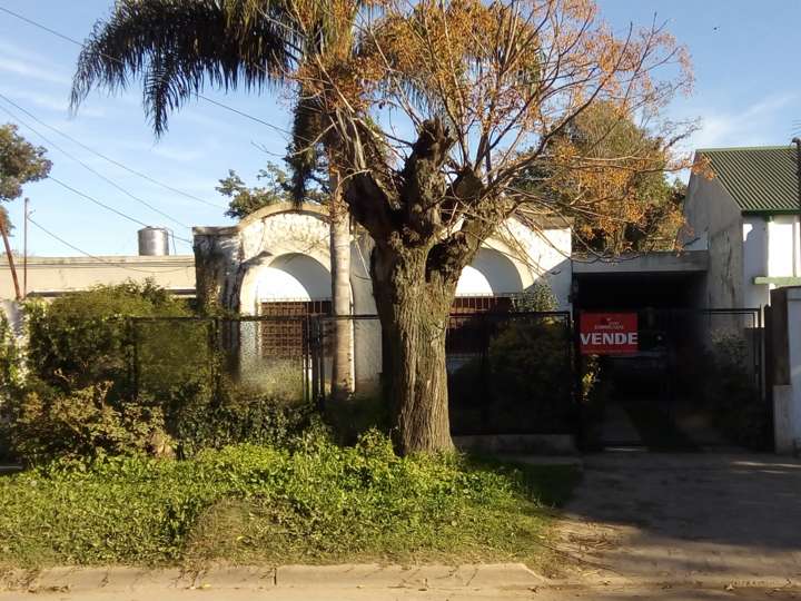 Casa en venta en Salta, 200, Marcos Paz