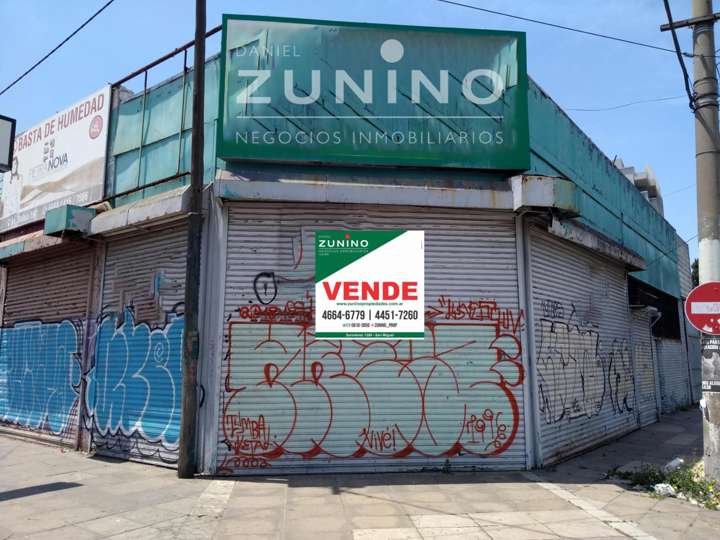 Comercial / Tienda en venta en Avenida Doctor Ricardo Balbín, Buenos Aires