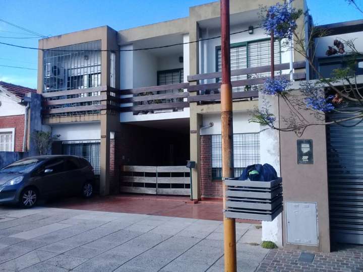 Casa en venta en Avenida Bartolomé Mitre, 613, Buenos Aires