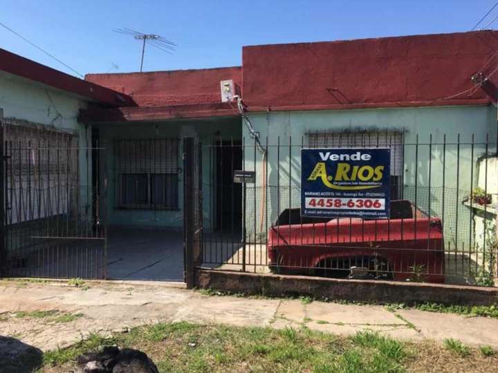 Casa en venta en Avenida Julio Argentino Roca, Hurlingham