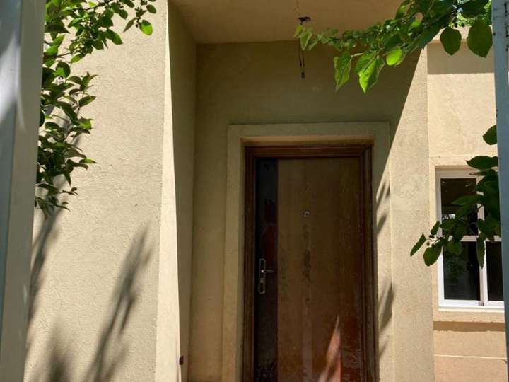 Casa en venta en Ignacio Alsina, Villa Udaondo