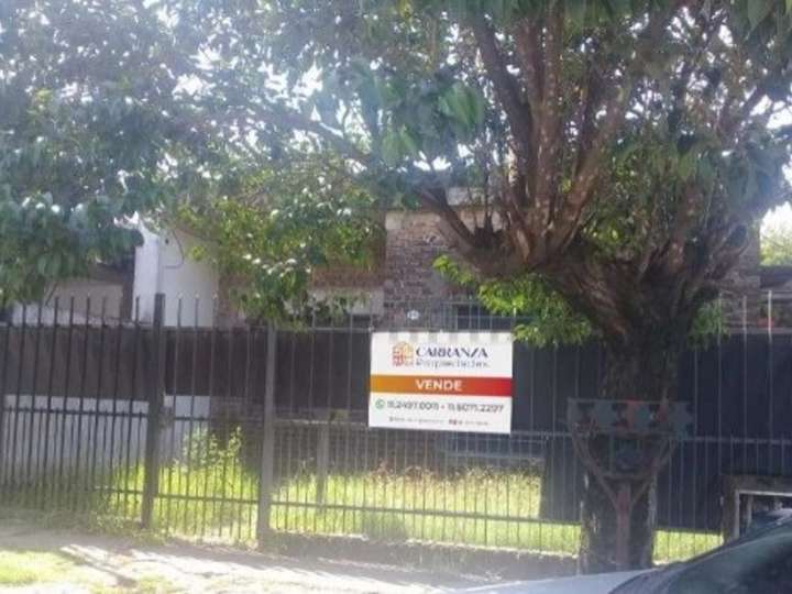 Casa en venta en Miguel Naòn, Villa Tesei