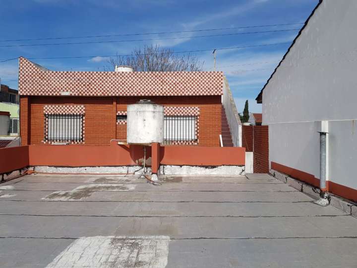 Casa en venta en Ingeniero Emilio Mitre, 75, Buenos Aires