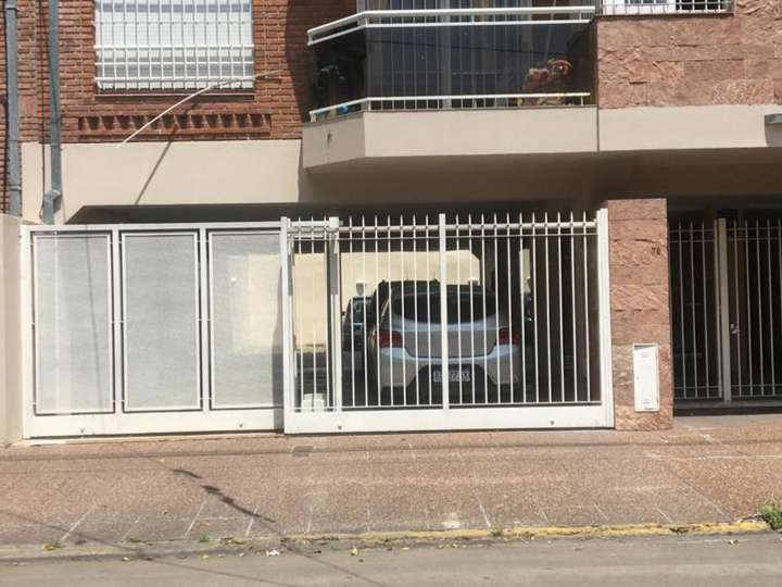 Cochera en venta en Vélez Sarsfield, 68, Martínez