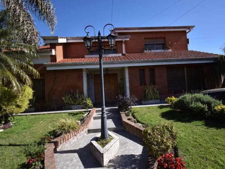 Casa en venta en Curupaytí, 601, Morón