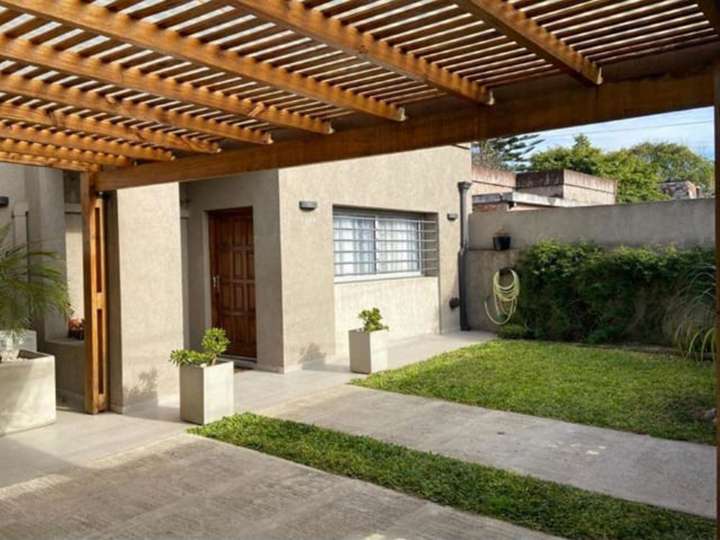 Casa en venta en Lobos, 2049, Buenos Aires