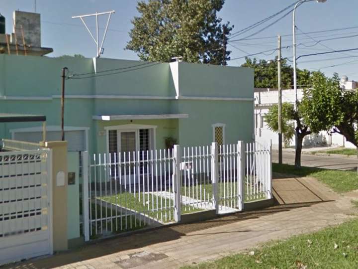 Casa en venta en Amancio Alcorta, 1202, Haedo