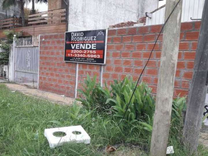 Terreno en venta en Avenida Presidente Domingo F. Sarmiento, 158, Morón