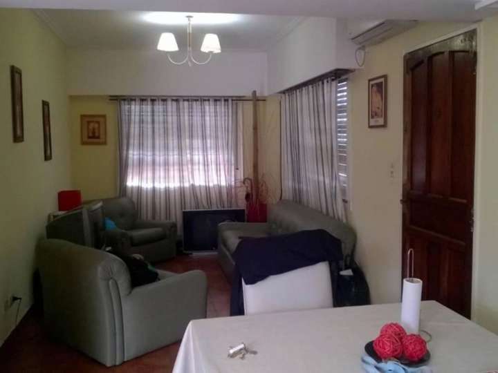 Casa en venta en Pintos, 490, Buenos Aires