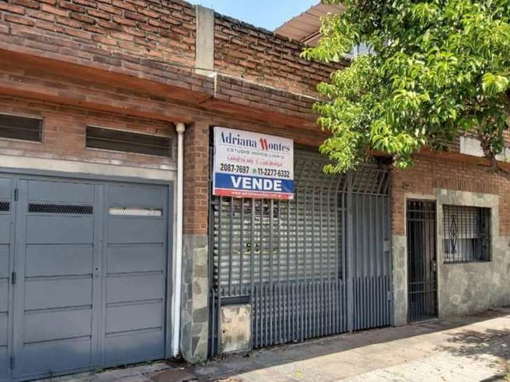 Casa en venta en Avenida Cristianía, Villa Luzuriaga