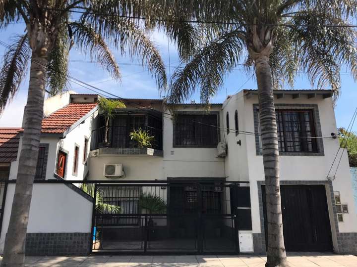 Edificio en venta en Virrey Cisneros, 2599, Buenos Aires