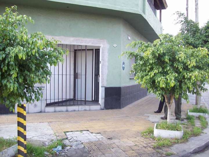 Edificio en venta en Matheu, 802, Lomas del Mirador