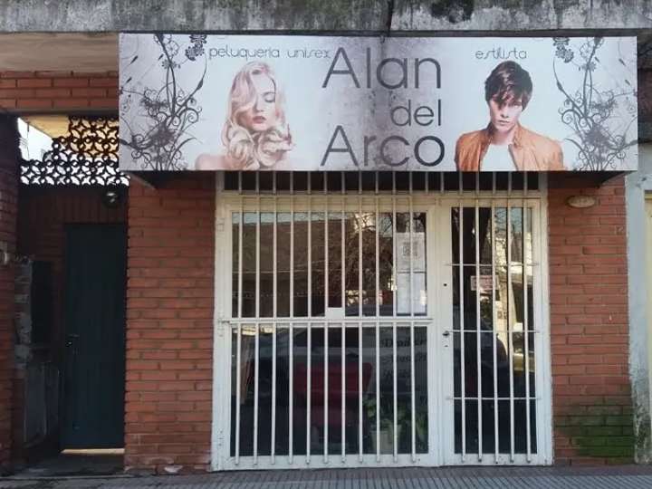 Comercial / Tienda en venta en Avenida Presidente Juan Domingo Perón, 144, Villa Luzuriaga