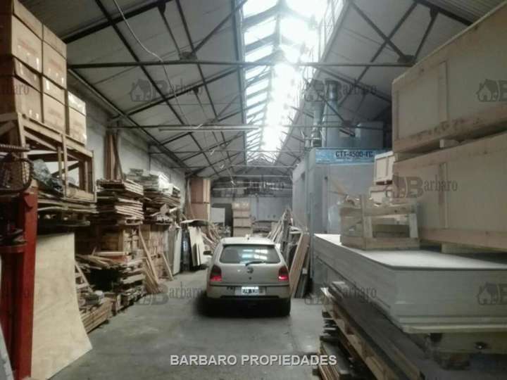 Comercial / Tienda en venta en Buenos Aires, Lobos