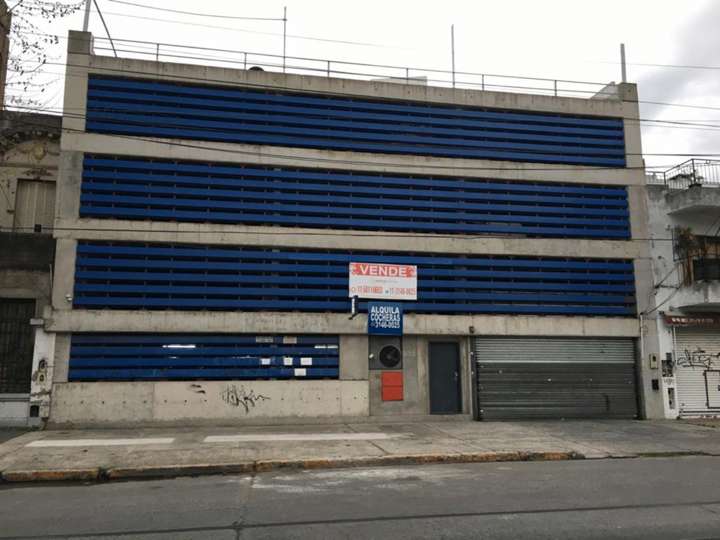 Cochera en venta en Avenida Hipólito Yrigoyen, 780, Buenos Aires