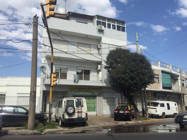 Edificio en venta en Alvear, 2800, Lomas del Mirador