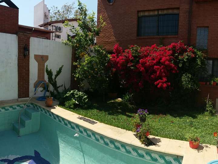 Casa en venta en 700 - Aviador Plüschow, Ciudad Jardín Lomas del Palomar